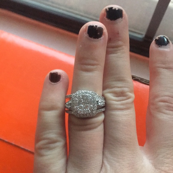 Wedding ring and bands size 6 - Picture 3 of 8